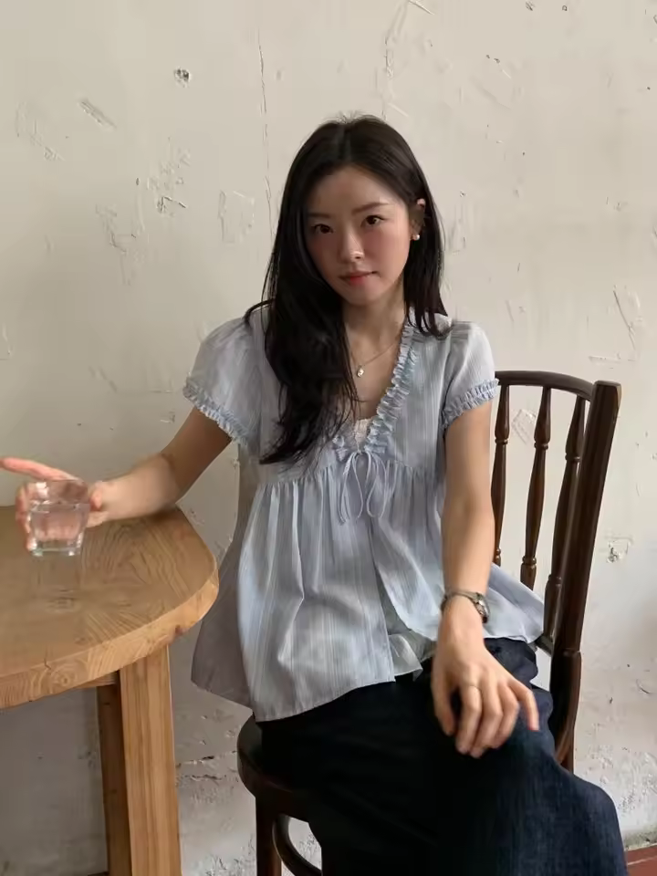 חולצה מתוקה עם קפלים לנשים בגזרה ישרה (משלוח חינם)